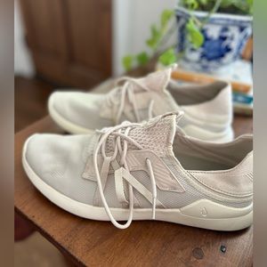 11.5 Olukai Holo Athletic Trainer Shoe
